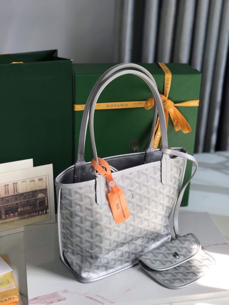 Goyard Shopping Bags